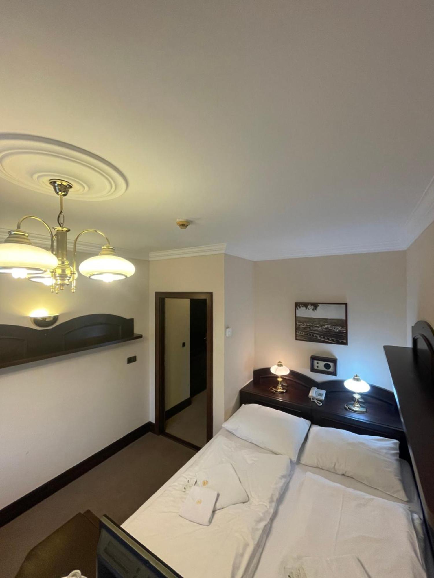 Hotel Bravo Ceska Trebova Exterior photo